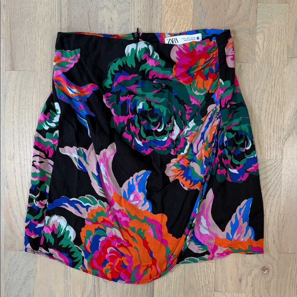 Zara Women's Multicolor Floral Mini Skirt